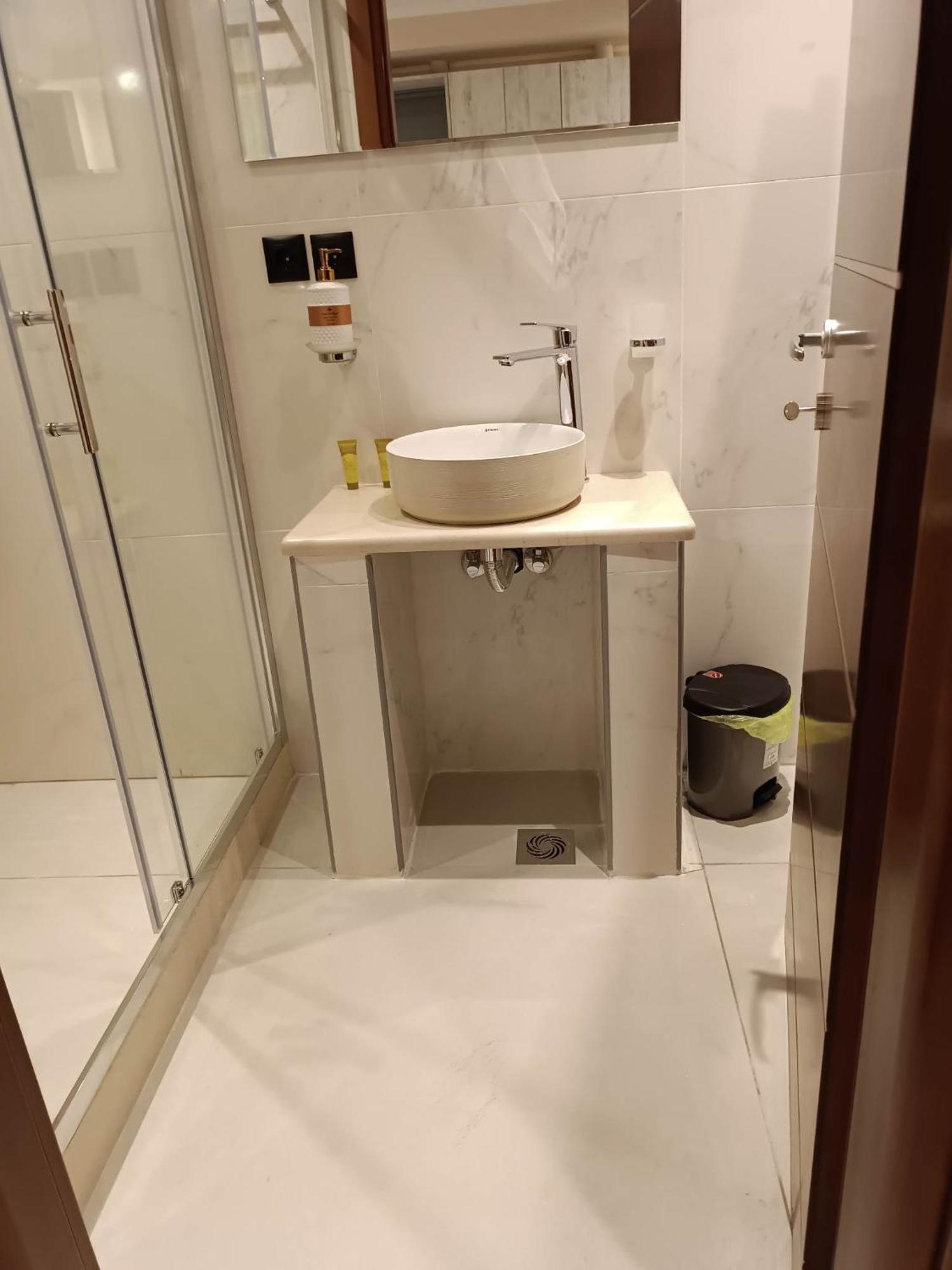 Newly Renovated Apartment Next To The Port Mantouki Ngoại thất bức ảnh