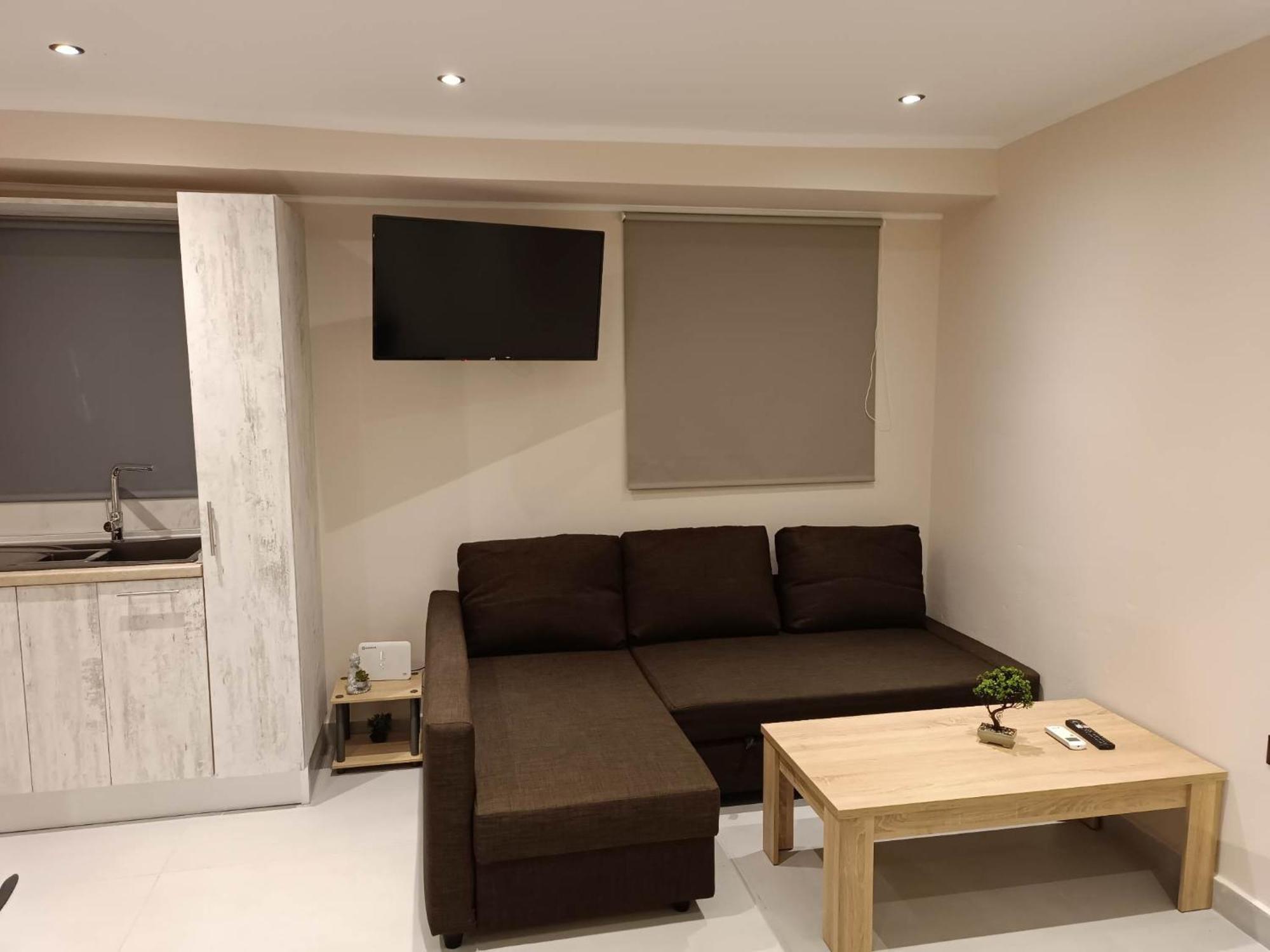 Newly Renovated Apartment Next To The Port Mantouki Ngoại thất bức ảnh